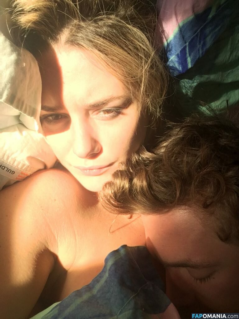 Addison Timlin Nudo Foto trapelata #41