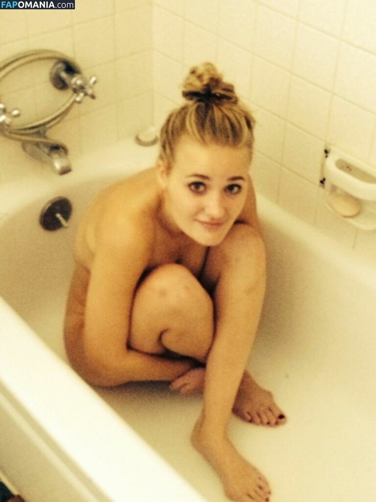 AJ Michalka Nudo Foto trapelata #13