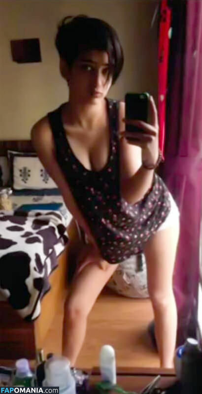 Akshara Haasan Nudo Foto trapelata #4