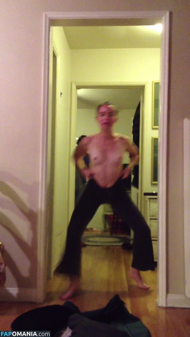 Alexa Nikolas Nudo Foto trapelata #4