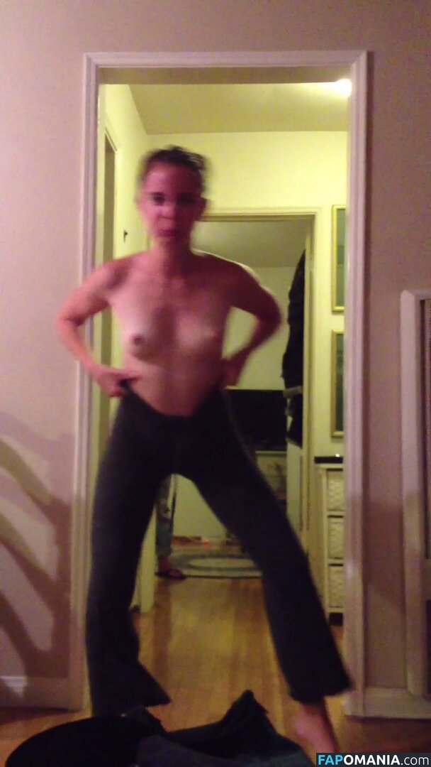 Alexa Nikolas Nudo Foto trapelata #7