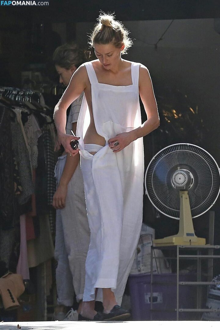 Amber Heard Nudo Foto trapelata #101