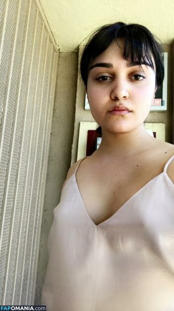 Ariela Barer Nudo Foto trapelata #4