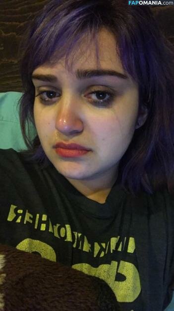 Ariela Barer Nudo Foto trapelata #11