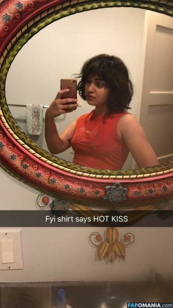 Ariela Barer Nudo Foto trapelata #20
