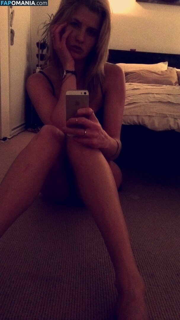 Ashley Bradley Nudo Foto trapelata #20