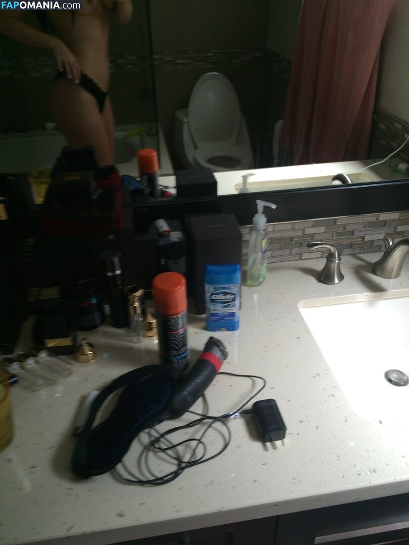 Ashley Mulheron Nudo Foto trapelata #197