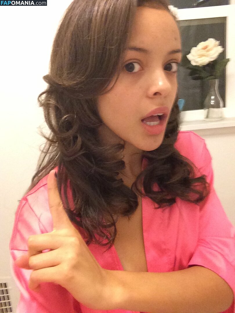 Aubrey Cleland Nudo Foto trapelata #54