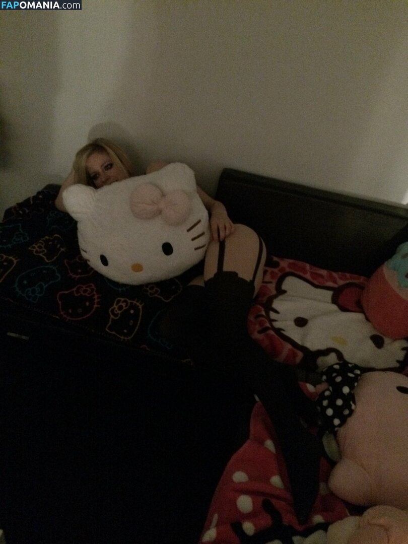 Avril Lavigne Nudo Foto trapelata #14