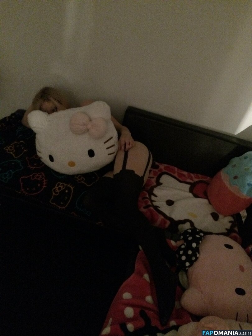 Avril Lavigne Nudo Foto trapelata #15