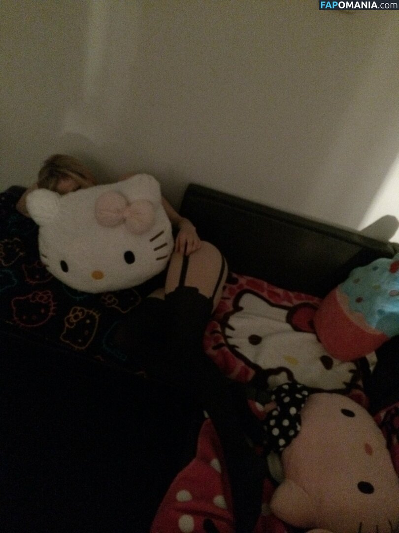 Avril Lavigne Nudo Foto trapelata #17