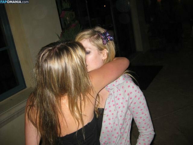 Avril Lavigne Nudo Foto trapelata #29