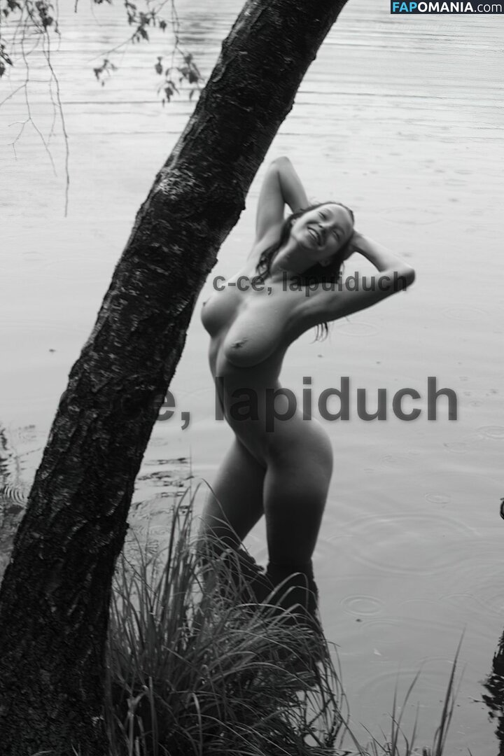 Berenika Kohoutova Nudo Foto trapelata #3