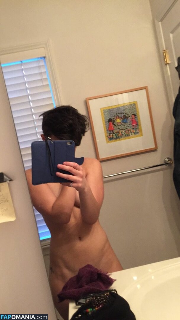 Bex Taylor Klaus Nudo Foto trapelata #1