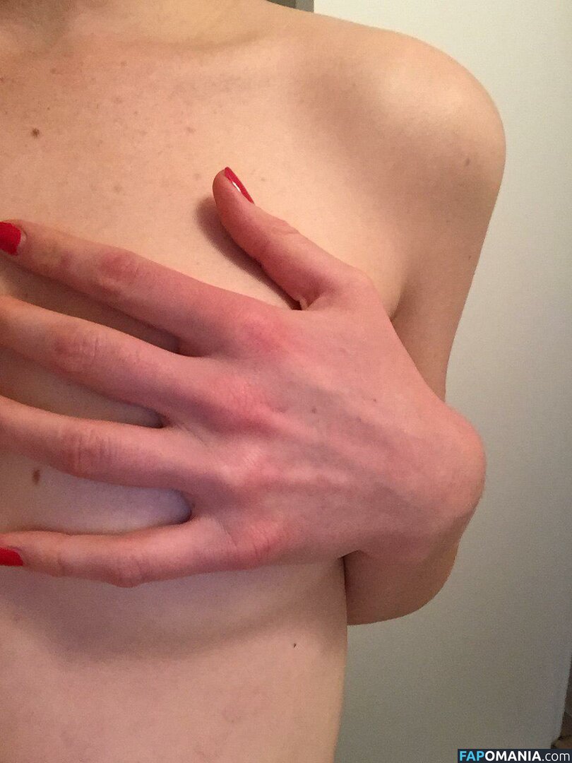 Bonnie Wright Nudo Foto trapelata #23