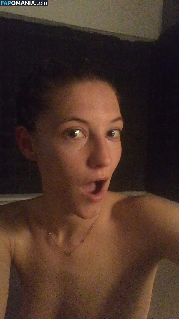 Caitlin Gerard Nudo Foto trapelata #9