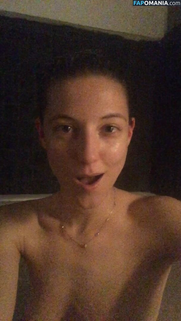 Caitlin Gerard Nudo Foto trapelata #10