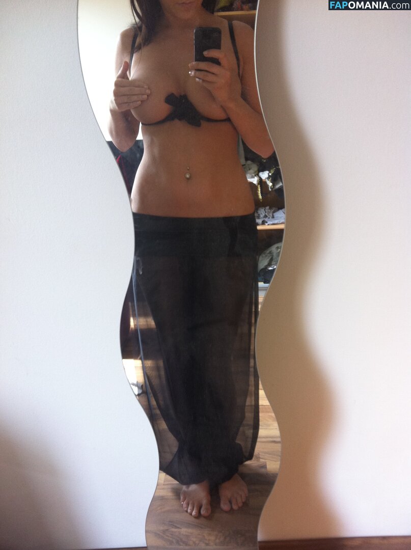 Carina Schwarz Nudo Foto trapelata #145