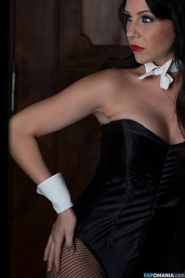Carina Schwarz Nudo Foto trapelata #159
