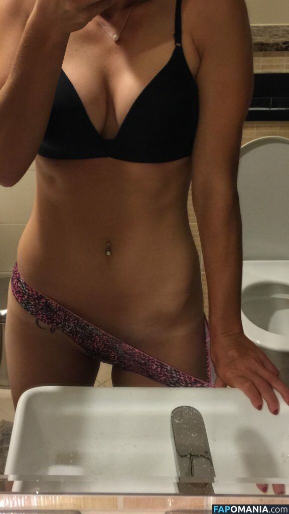 Carly Booth Nudo Foto trapelata #12