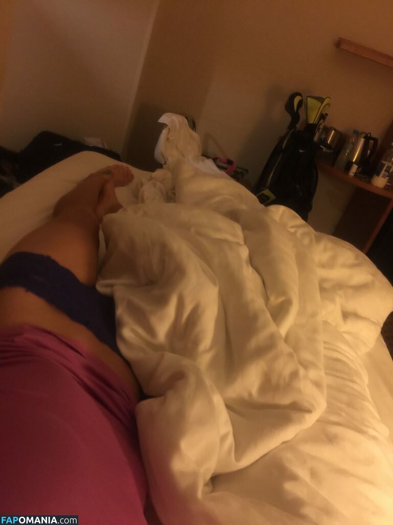 Carly Booth Nudo Foto trapelata #55