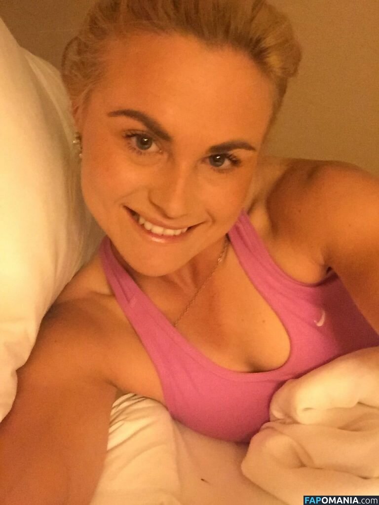 Carly Booth Nudo Foto trapelata #59