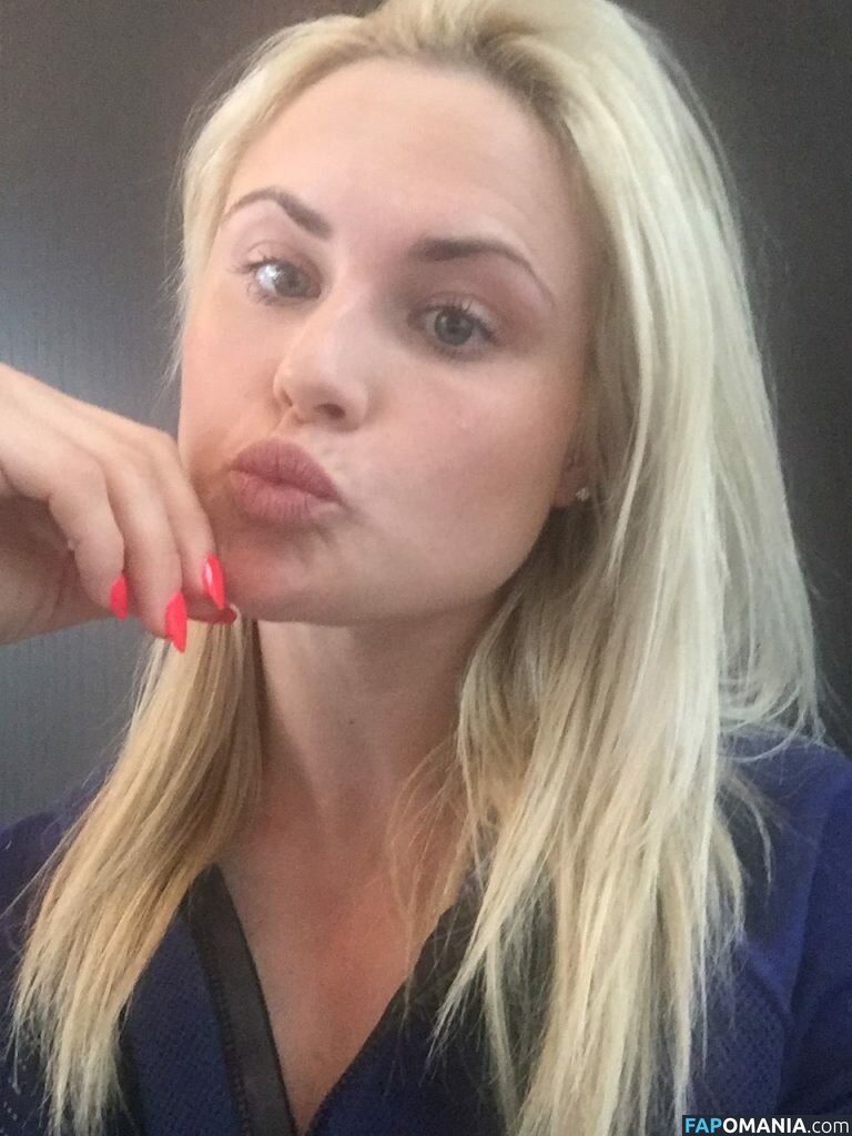 Carly Booth Nudo Foto trapelata #74