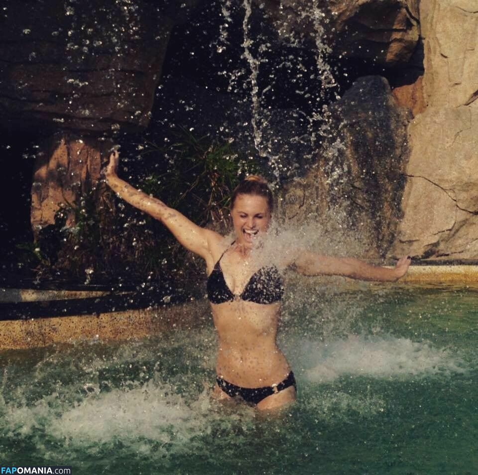 Carly Booth Nudo Foto trapelata #75