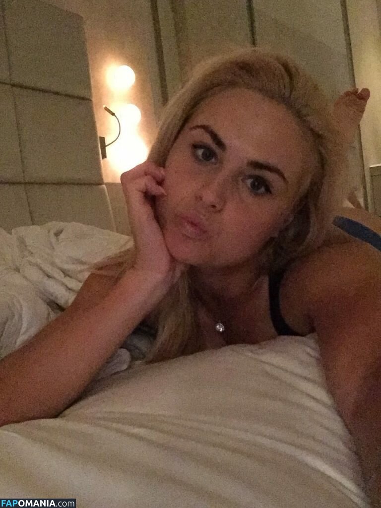 Carly Booth Nudo Foto trapelata #86