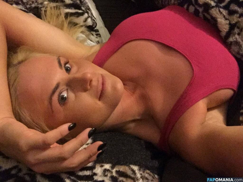 Carly Booth Nudo Foto trapelata #91