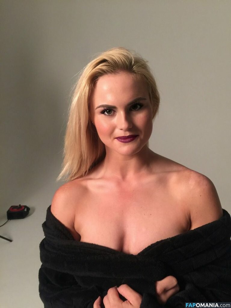 Carly Booth Nudo Foto trapelata #95