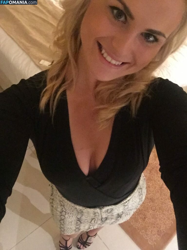 Carly Booth Nudo Foto trapelata #97