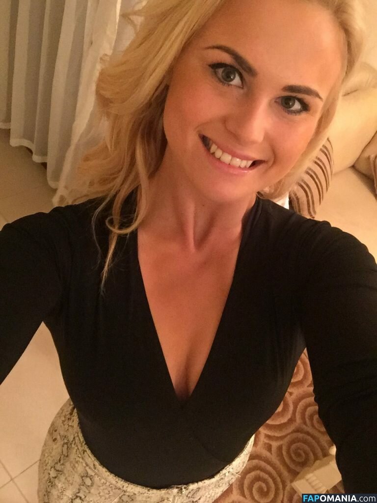 Carly Booth Nudo Foto trapelata #98