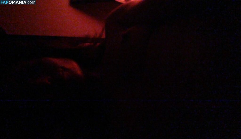 Carly Pope Nudo Foto trapelata #8