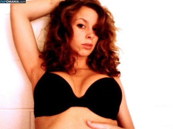 Carly Simmons Nudo Foto trapelata #60