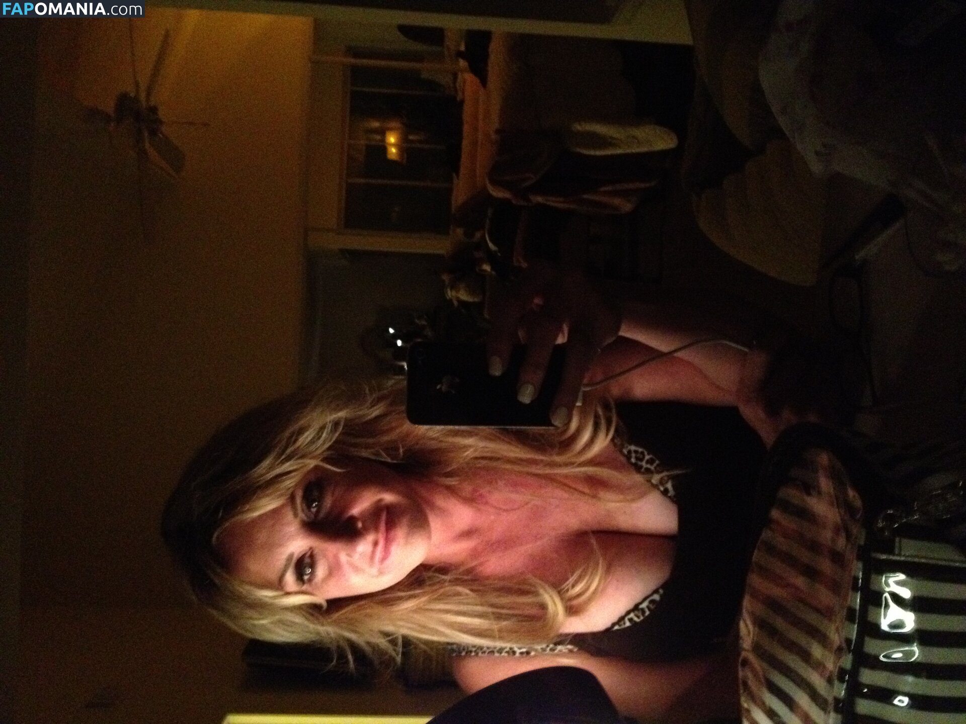 Carrie Michalka Nudo Foto trapelata #151