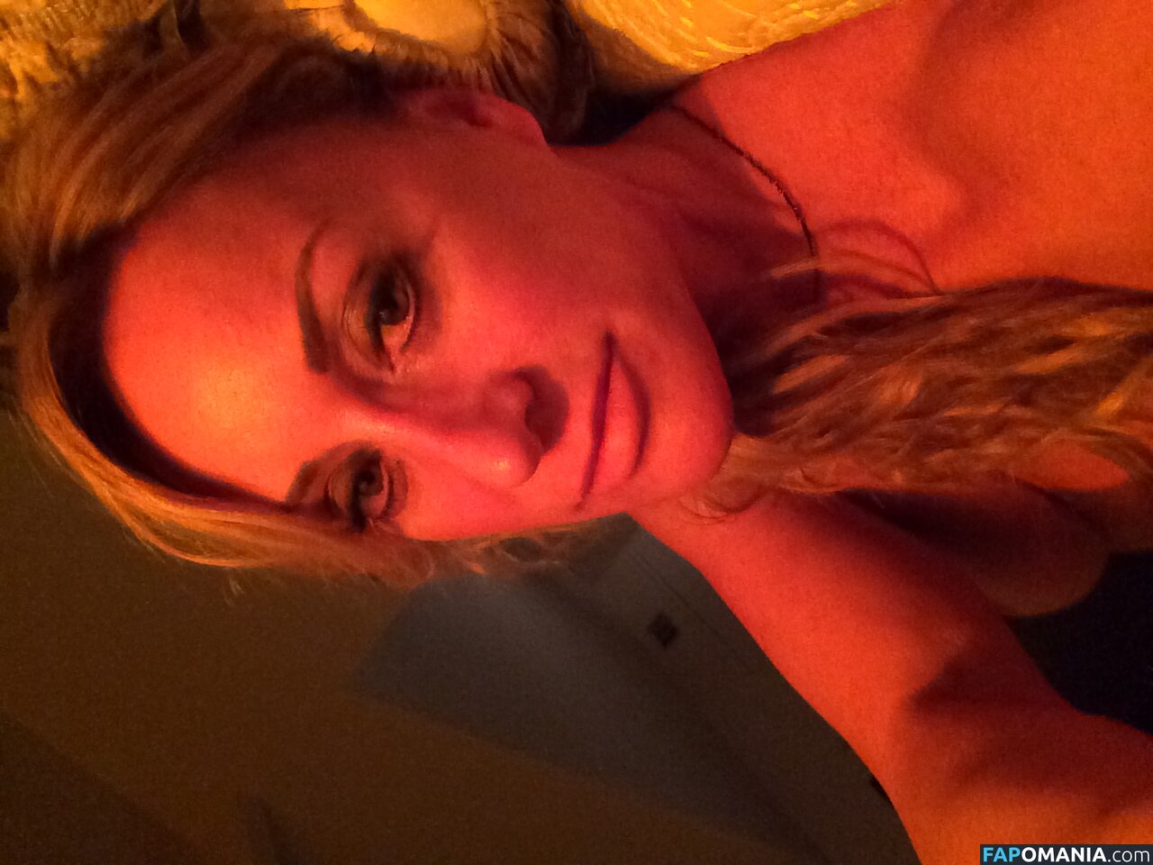 Carrie Michalka Nudo Foto trapelata #187