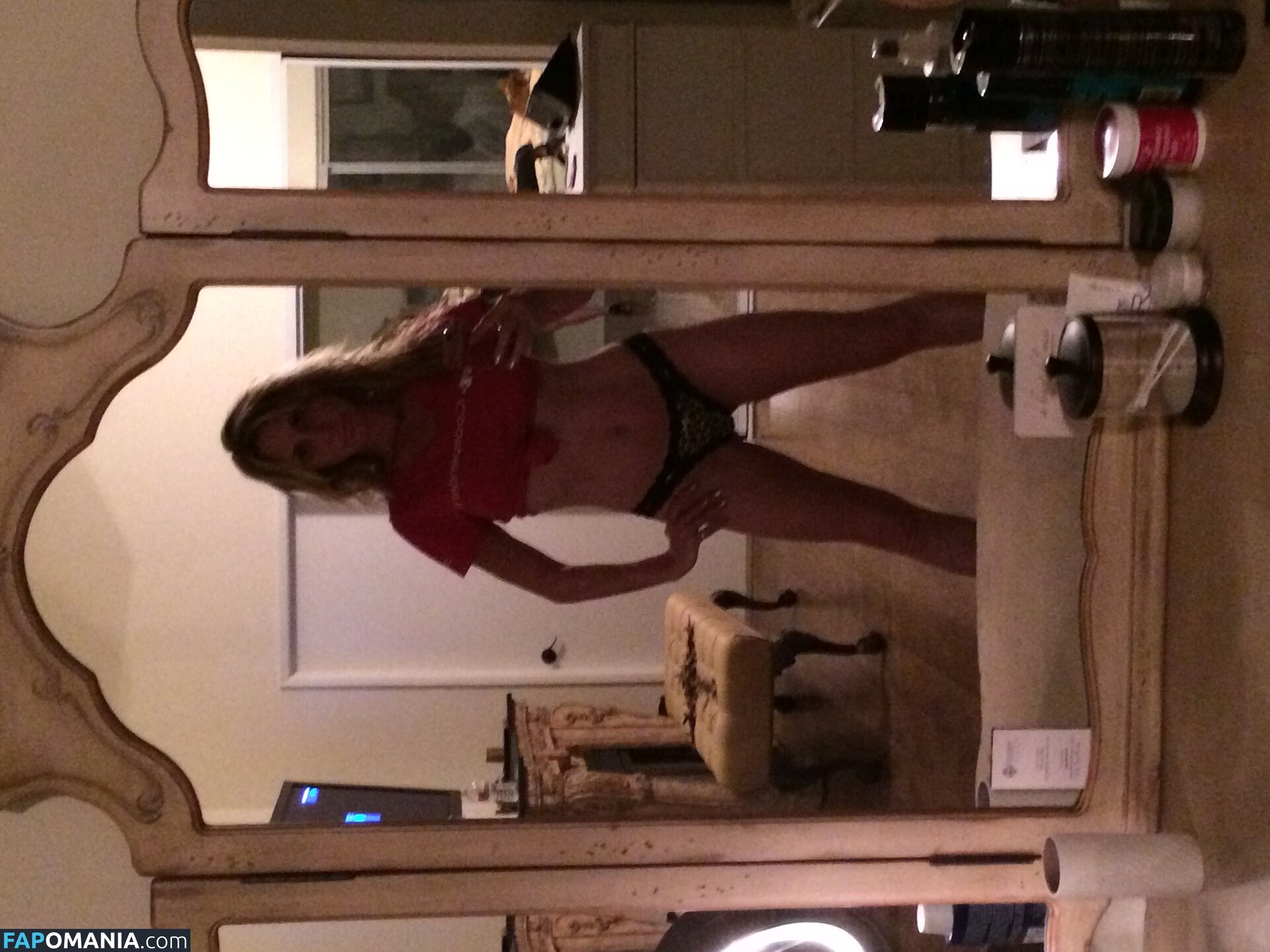 Carrie Michalka Nudo Foto trapelata #200