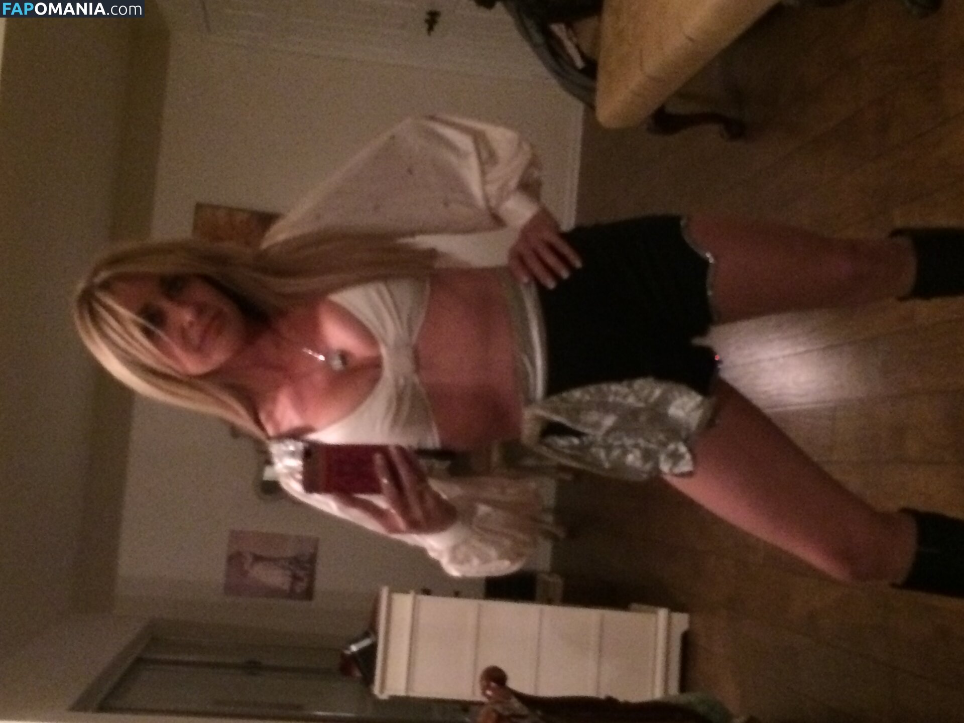 Carrie Michalka Nudo Foto trapelata #234