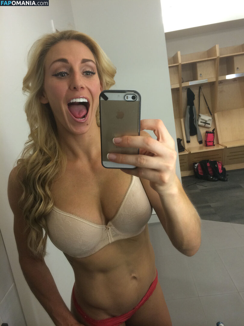 Charlotte Flair Nudo Foto trapelata #11