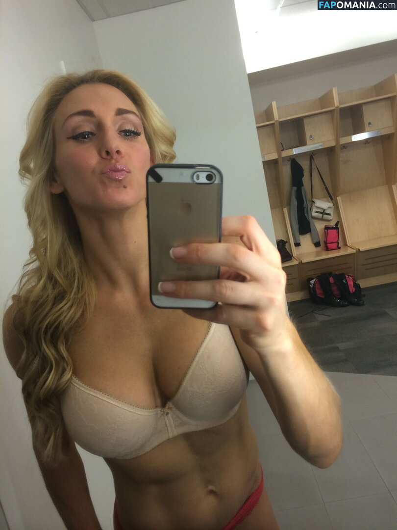 Charlotte Flair Nudo Foto trapelata #13