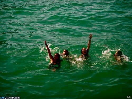 Chloe Bennett Nudo Foto trapelata #7