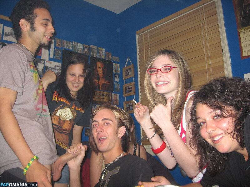 Chloe Dykstra Nudo Foto trapelata #42