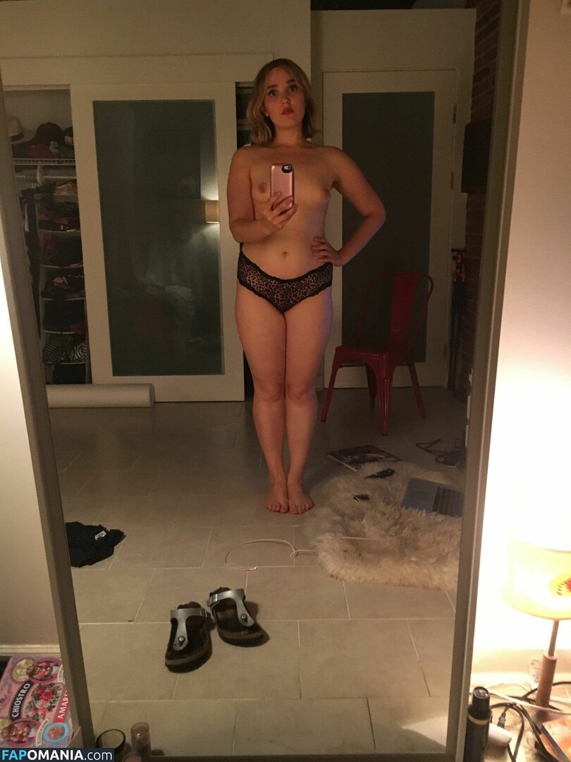 Chloe Fineman Nudo Foto trapelata #18