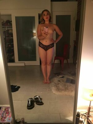 Chloe Fineman