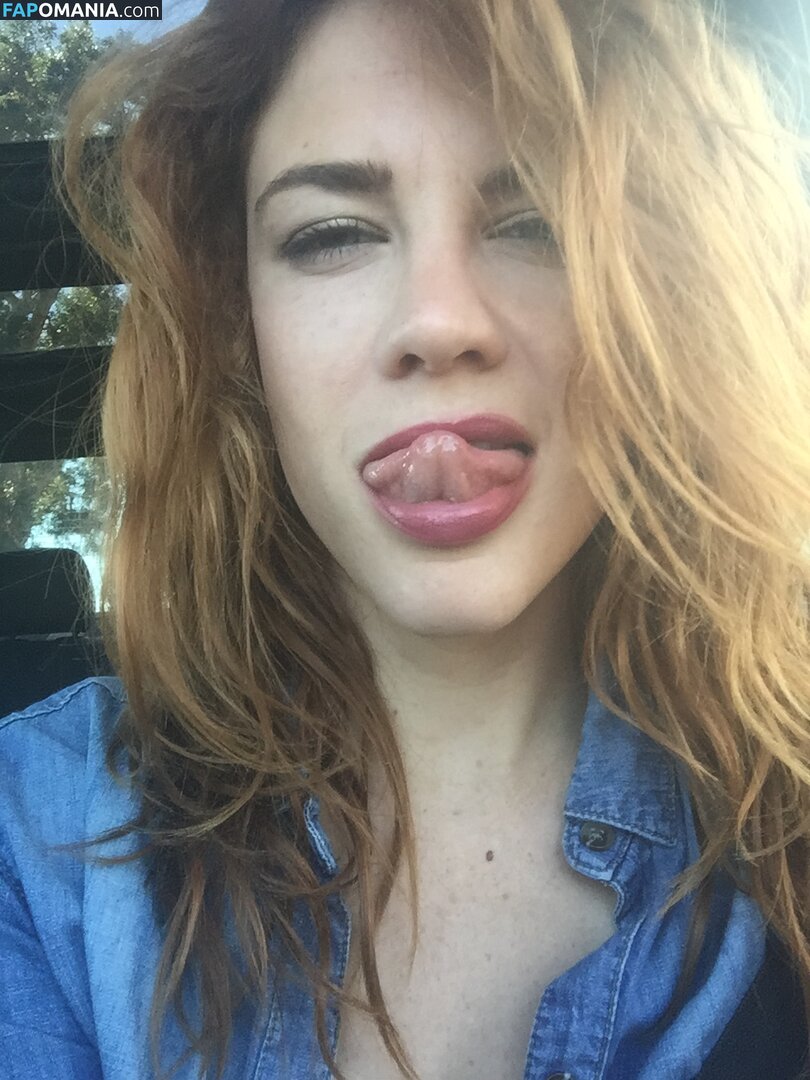Courtney Hope Nudo Foto trapelata #4