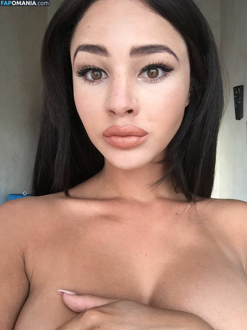 Courtnie Quinlan Nudo Foto trapelata #25
