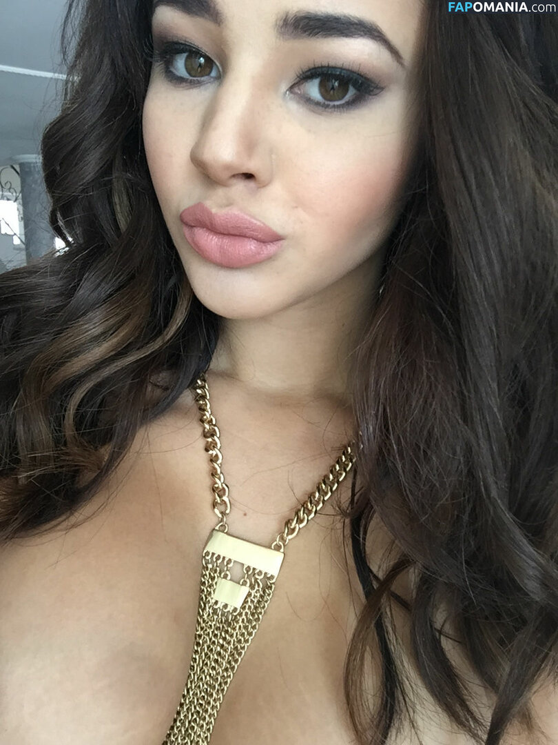 Courtnie Quinlan Nudo Foto trapelata #134