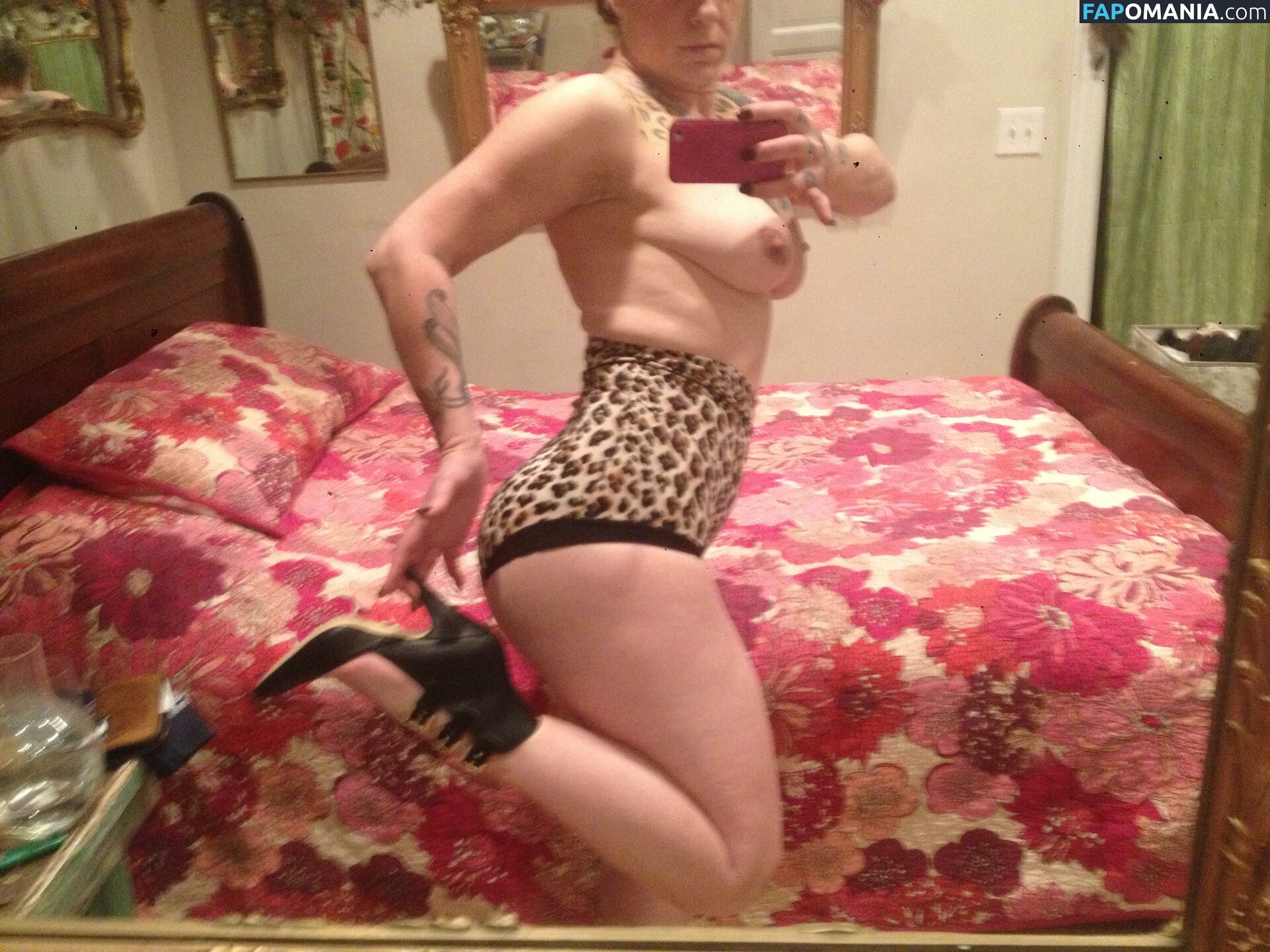 Danielle Colby Nudo Foto trapelata #6