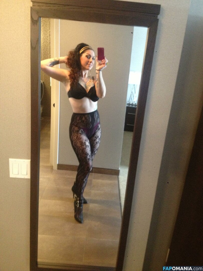 Danielle Colby Nudo Foto trapelata #13